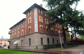 Гостиница Nuovo Albergo Italia  Аббиатеграссо